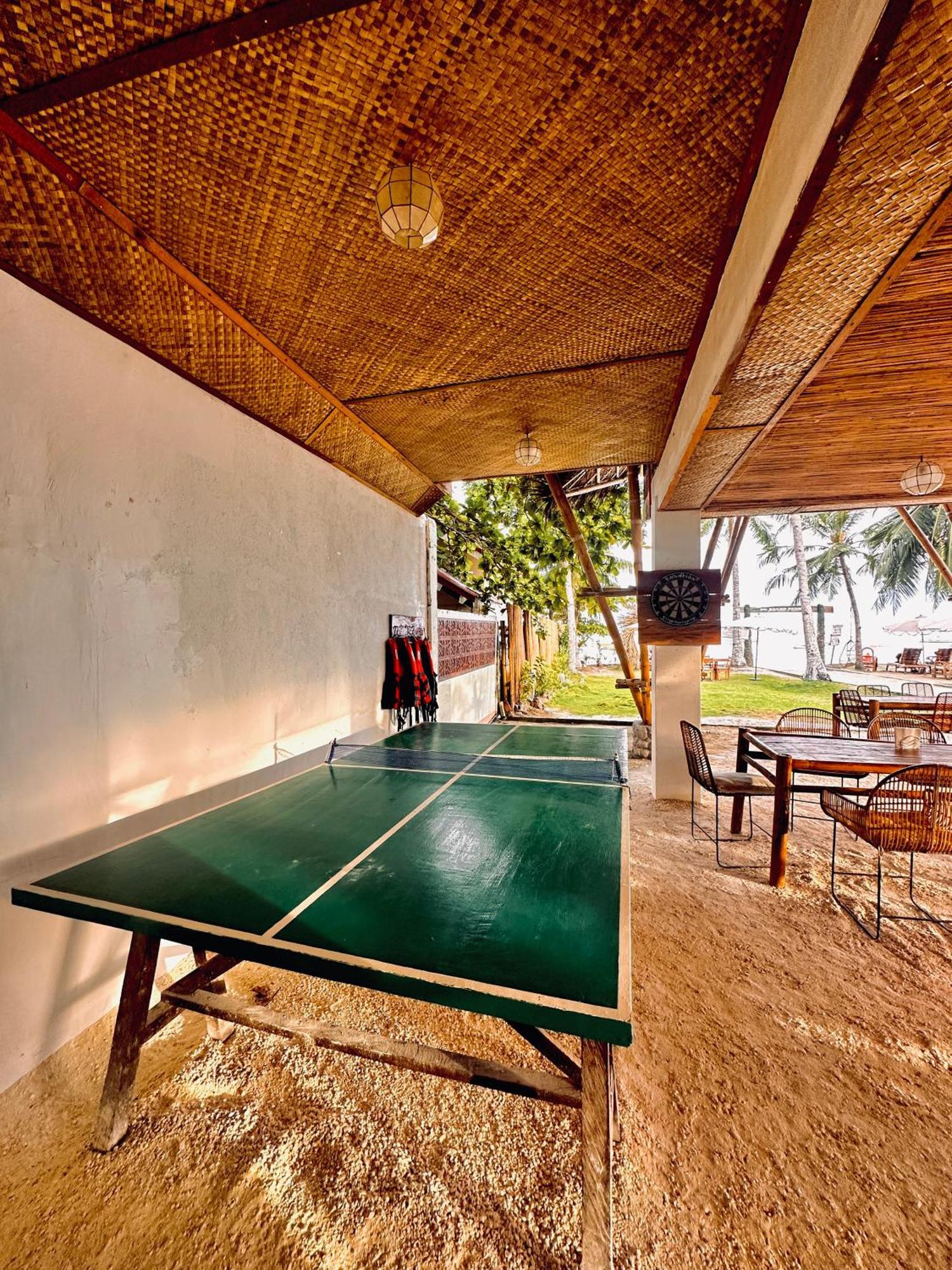 On Board Panglao Beach Hostel & Resort 다오 외부 사진